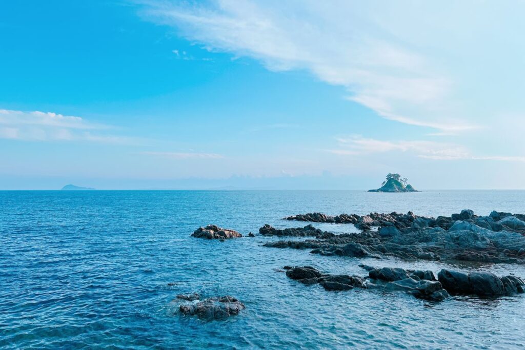 篠島の海と松島