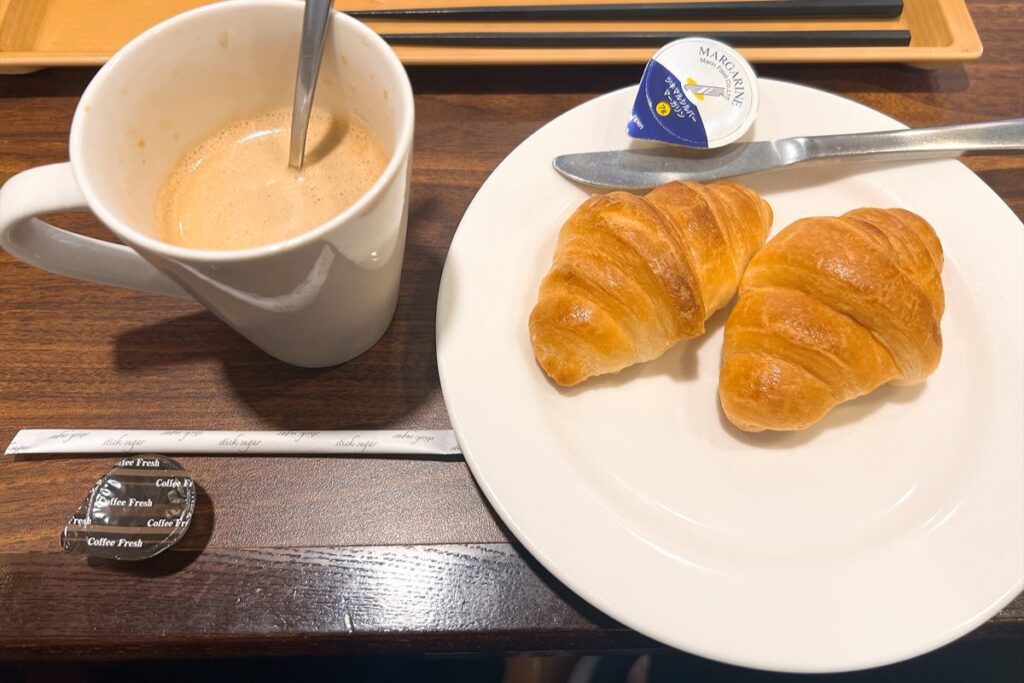 コーヒーとパン