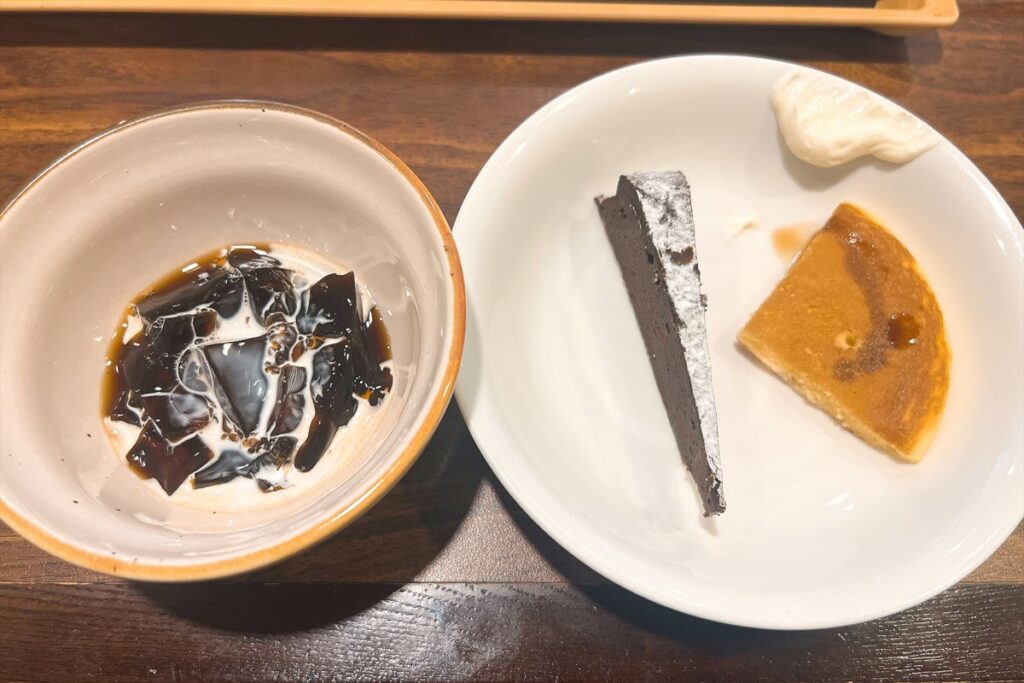 コーヒーゼリー、ショコラケーキ、パンケーキ